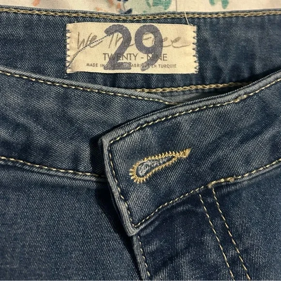 We The Free Jeans 29 Womens Light Wash High Rise Flare Bell
Bottom Size 25 - Picture 1 of 13